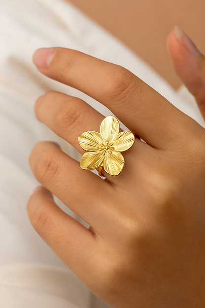 Bague fleur dorée