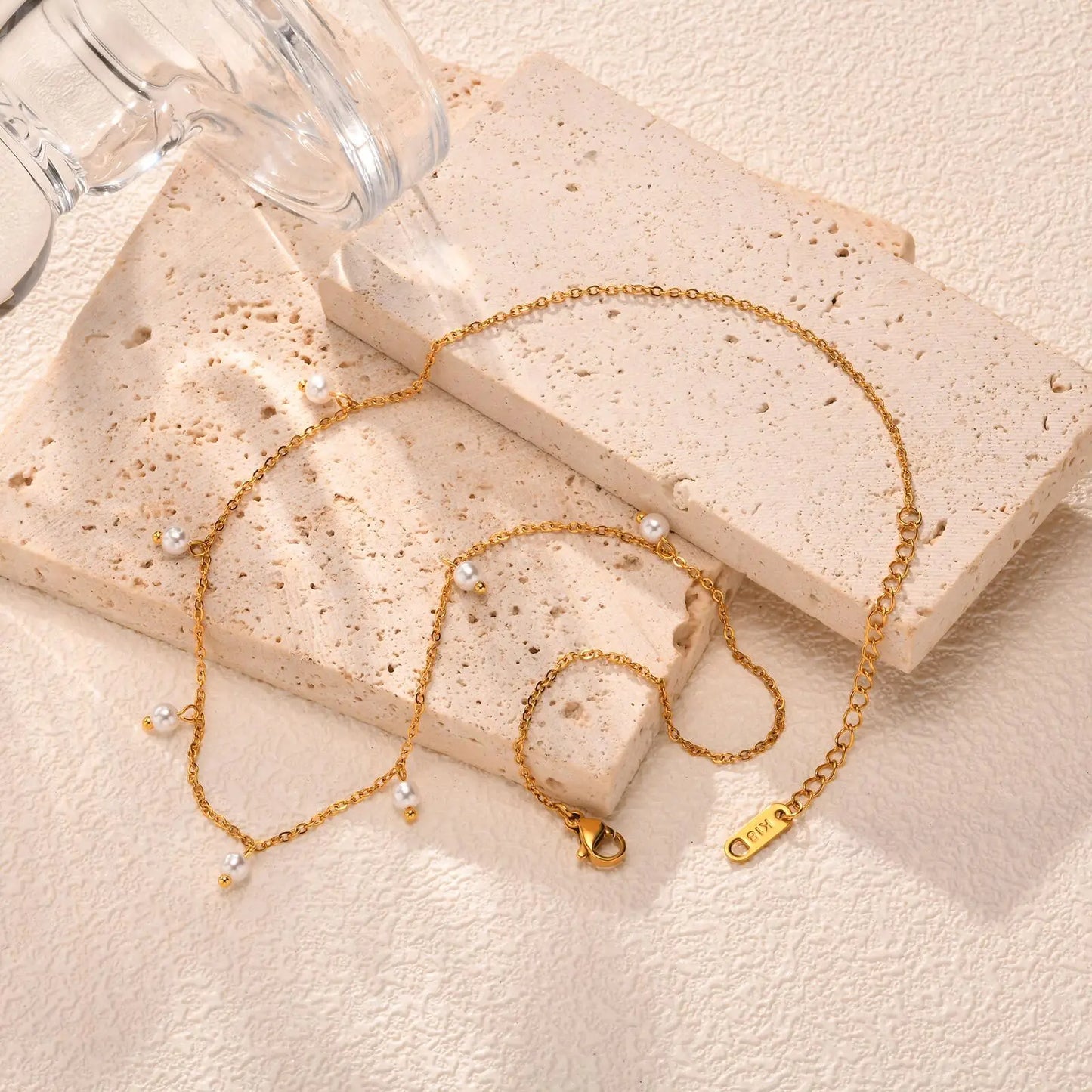 Collier ras-de-cou à perles