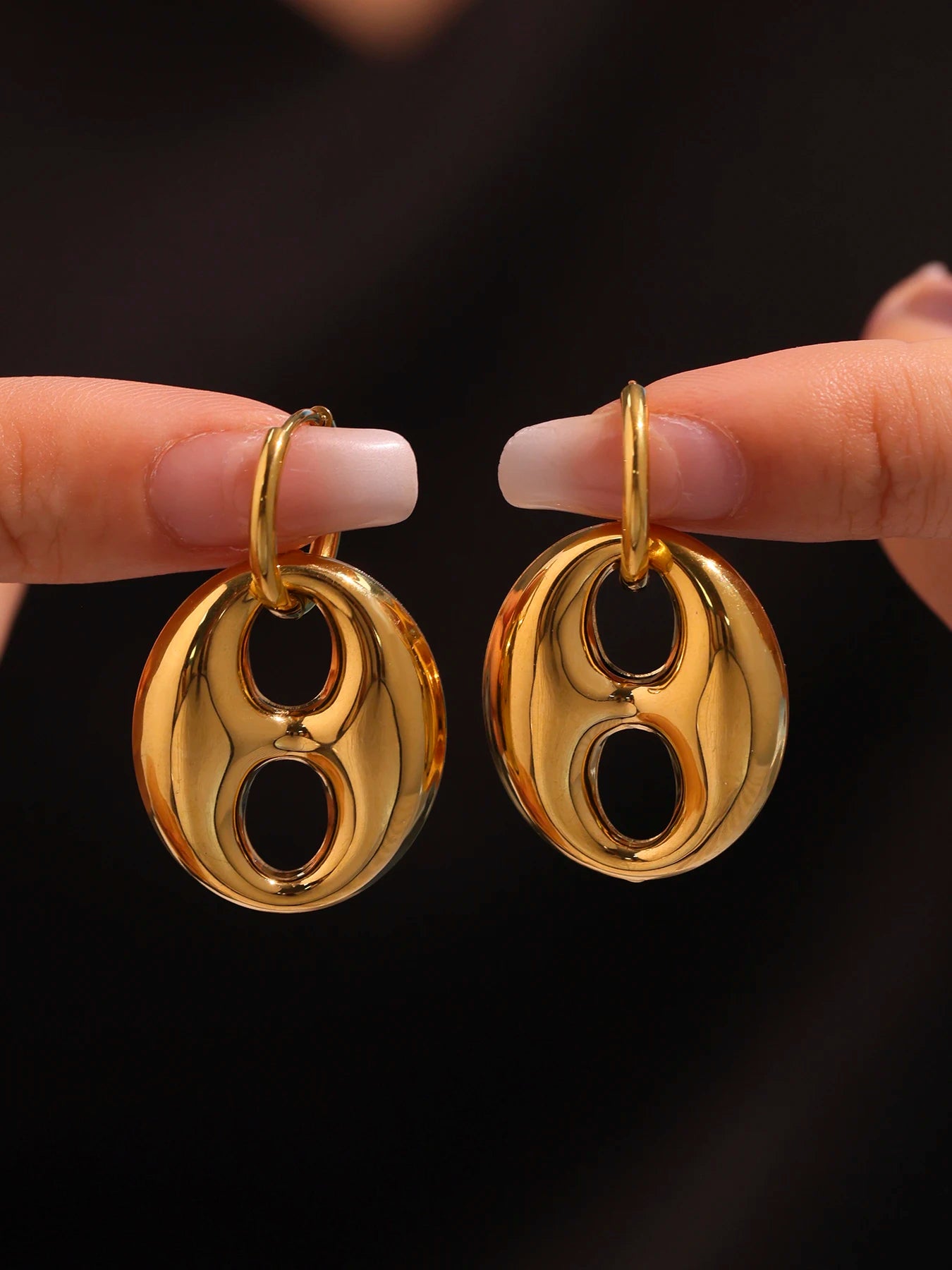 Boucles d’oreilles pendantes “Graine de Café” dorées