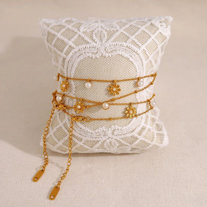 Collier pendentif fleur avec perle