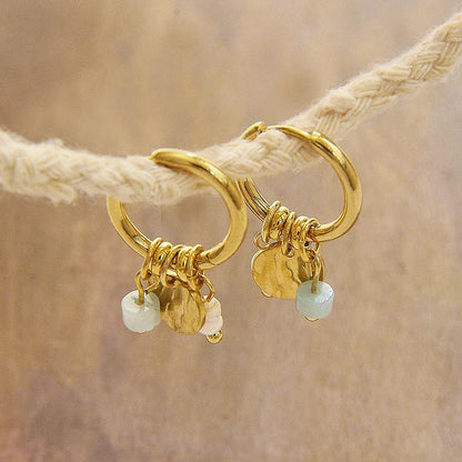 Boucles d’oreilles rondes dorées pierres naturelles et perles