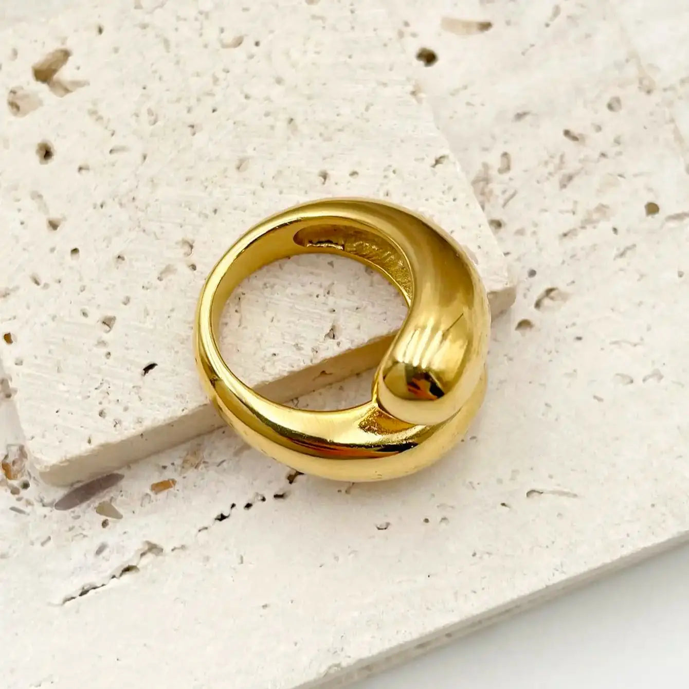 Bague goutte d’eau dorée